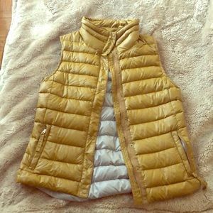 Gap down vest